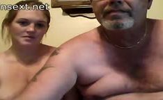 Pai e filha na webcam tendo um incesto