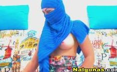 Isis garota muçulmana nua em video putaria na webcam